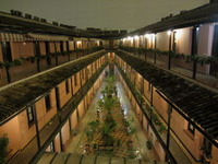 corrala de noche
